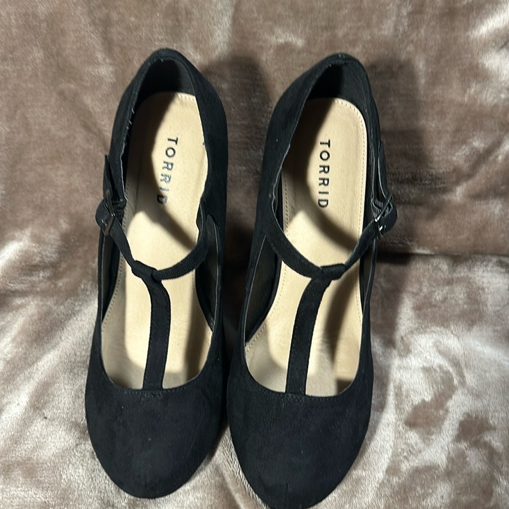 Torid suede look t-strap Maryjane heels sexy! Flight attendant shoes!